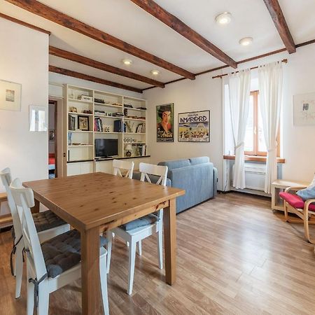 Colosseo Modern Apartment Рим Екстер'єр фото