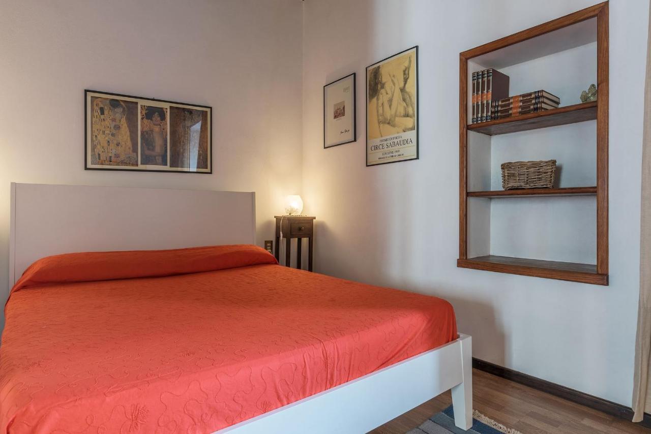 Colosseo Modern Apartment Рим Екстер'єр фото